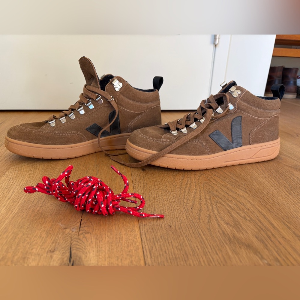 Veja Roraima Brown and Black High-Top Sneakers - 9.5US